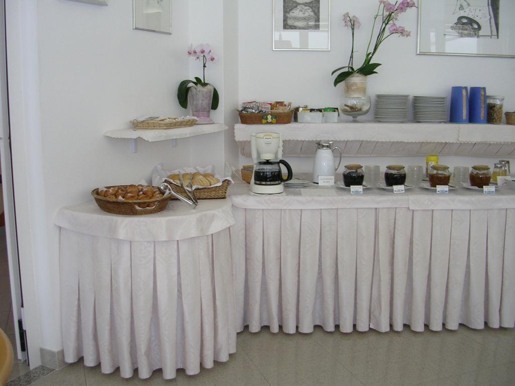 Escorial 3* Cervia