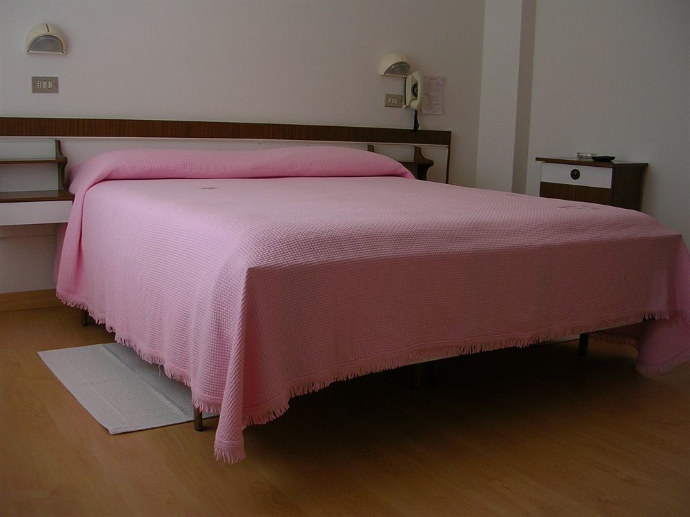 Escorial 3*